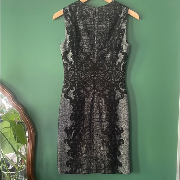 Diane Von Furstenberg Women 2 Black & Grey Sleeveless Intricate Lace Print Dress - Picture 8 of 8